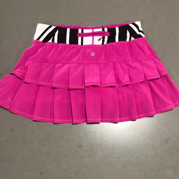 lululemon athletica Dresses & Skirts - Classic Lululemon running/tennis skirt.